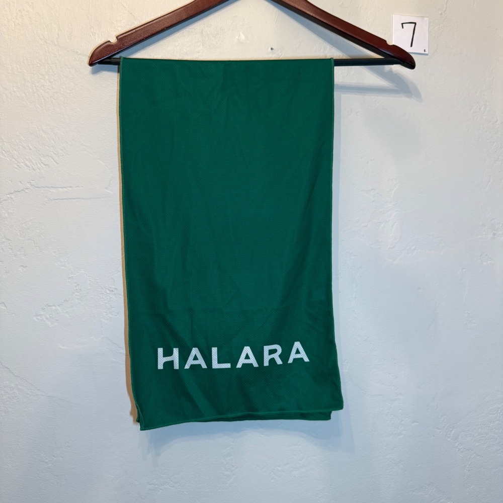NWOT Halara Cooling Workout Towel Green Fitness